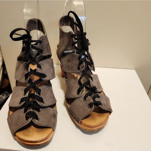 No. 6 Taupe Nubuck Leather Lace Up Corset Open Toe Wood Clogs Sz.6/36  Ret.$260 - Picture 3 of 13